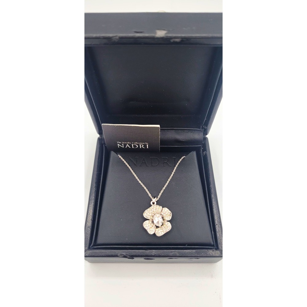 Nadri Silver-Tone Crystal Flower Pendant Cable Chain Necklace Cubic Zirconia Vtg